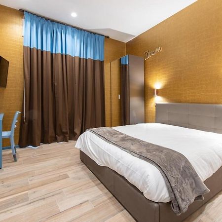 Rainbow Suite Cassino Extérieur photo